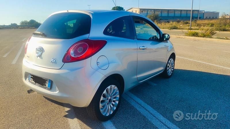 Usata Ford Ka Titanium 75 CV (55 kW) 2013 Grigio Utilitaria