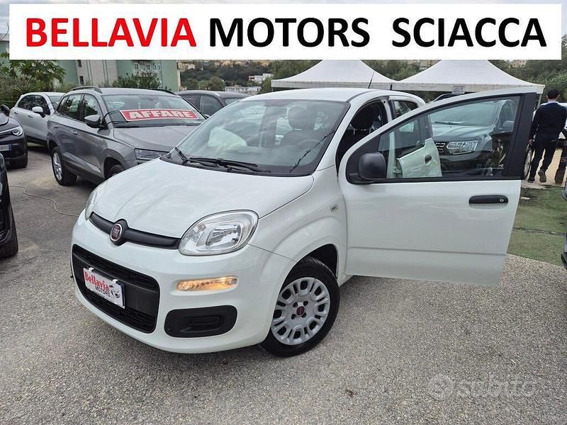 Usata Fiat Panda Easy 69 CV (50 kW) 2018 Bianco Berlina