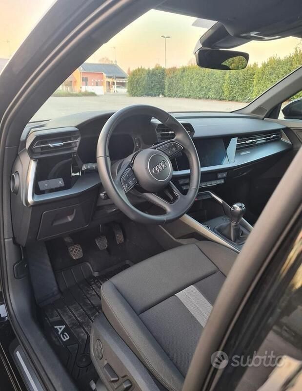 Nero Usata 2021 Audi A3 Advanced Tre volumi | 24.000 € (Buon prezzo) - Immagine 1/4
