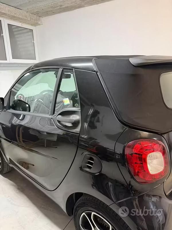 Usata Smart ForTwo Cabrio 2017 Nero Cabrio