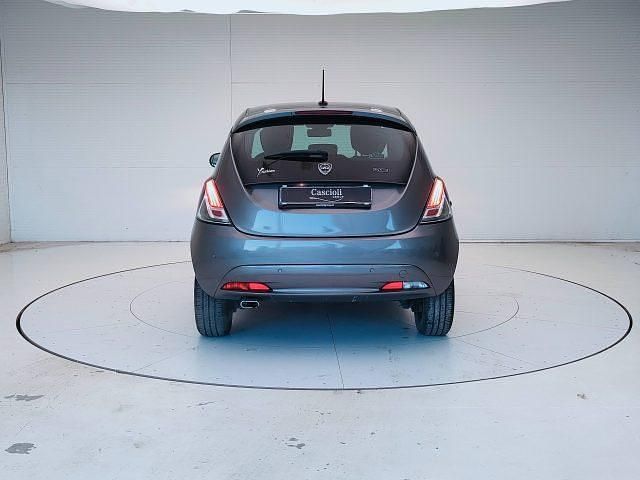 Usata Lancia Ypsilon Gold 70 CV (51 kW) 2020 Grigio