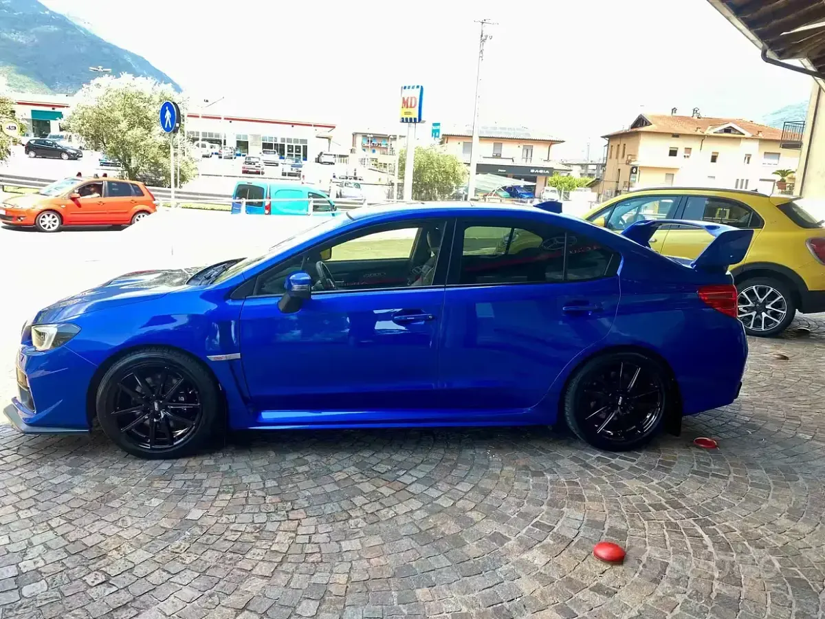 Usata Subaru Impreza 300 CV (220 kW) 2016 Bluazzurro Berlina