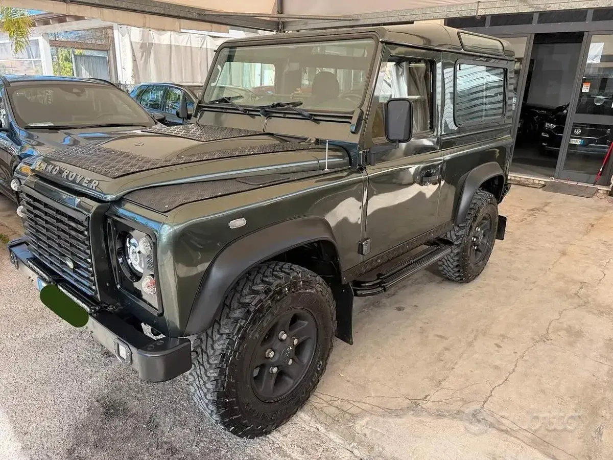 Usata Land Rover Defender 122 CV (89 kW) 2008 Verde SUV