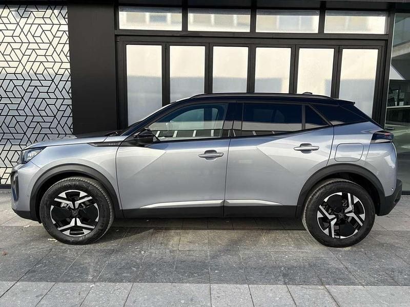 Nuova Peugeot 2008 GT 136 CV (100 kW) 2025 Grigio artense SUV