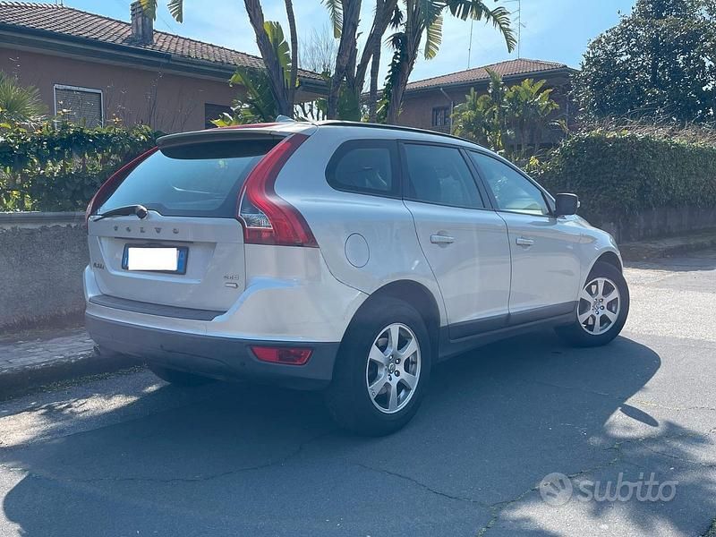 Usata Volvo XC60 175 CV (128 kW) 2010 Grigio SUV