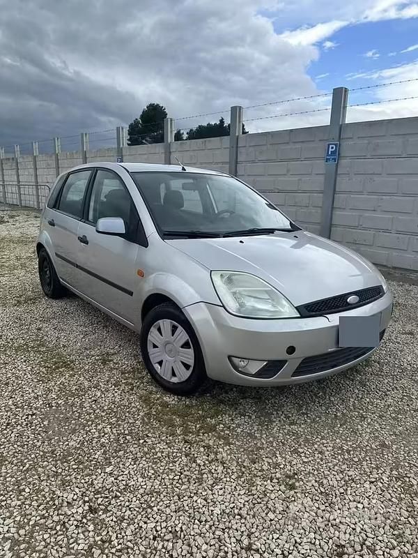 Usata Ford Fiesta 68 CV (50 kW) 2003 Utilitaria