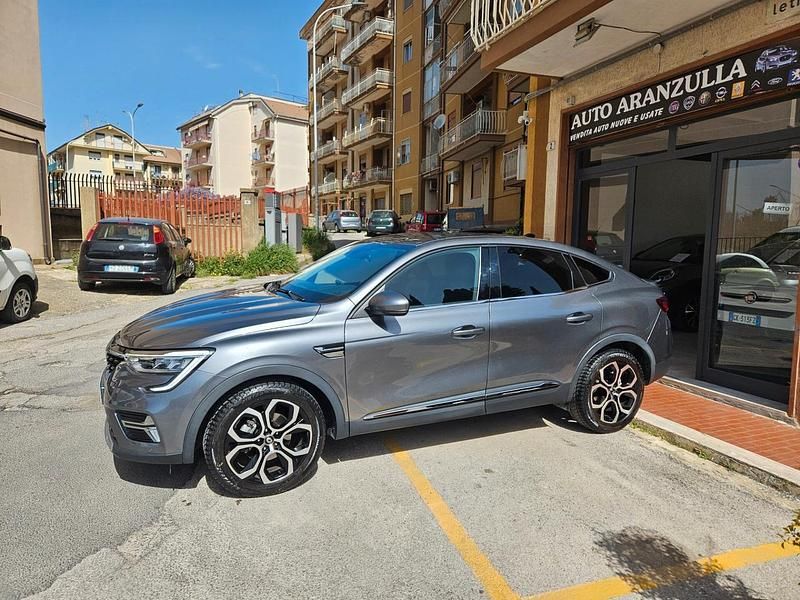 Usata Renault Arkana 93 CV (68 kW) 2023 Grigio SUV