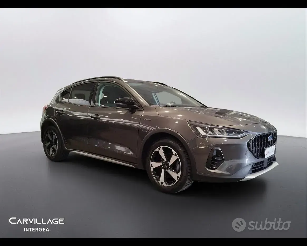 Usata Ford Focus Active 125 CV (91 kW) 2023 Grigio SUV