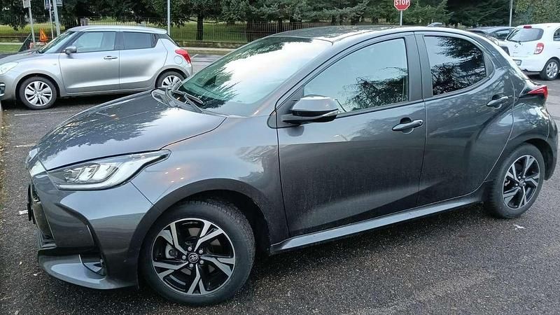 Usata Toyota Yaris Hybrid Trend 92 CV (67 kW) 2024 Berlina