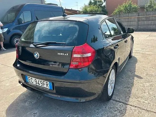 Usata BMW 116 116 CV (85 kW) 2010 Nero Utilitaria