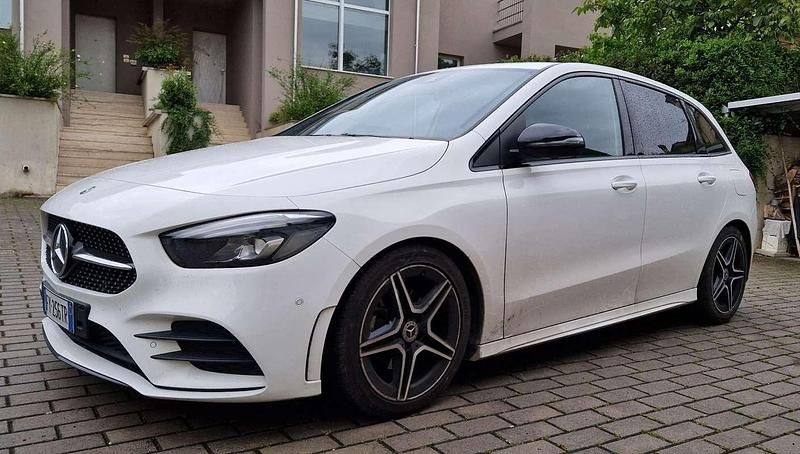 Usata 2019 Mercedes B200 Premium Monovolume | 26.900 € (Cara) - Immagine 1/4