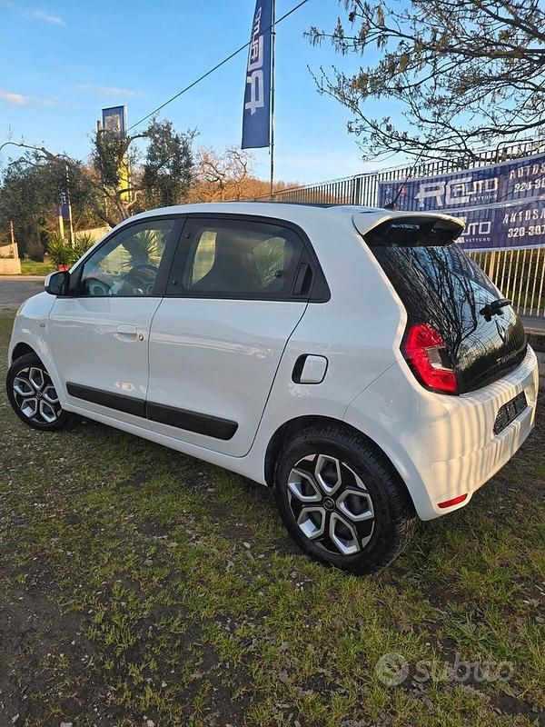 Usado Renault Twingo SE 69 HP (50 kW) 2019 Branco Citadino