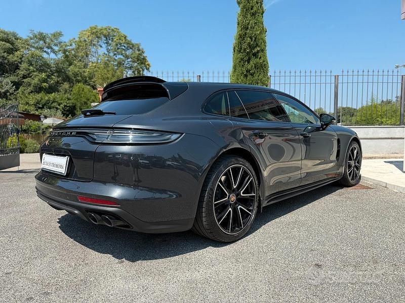 Usata Porsche Panamera Sport Turismo 441 CV (324 kW) 2021 Grigio Berlina