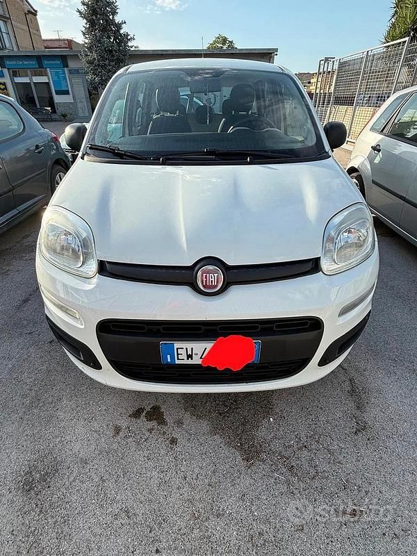 Bianco Usata 2014 Fiat Panda Tre volumi | 4300 € (Buon prezzo) - Immagine 1/4