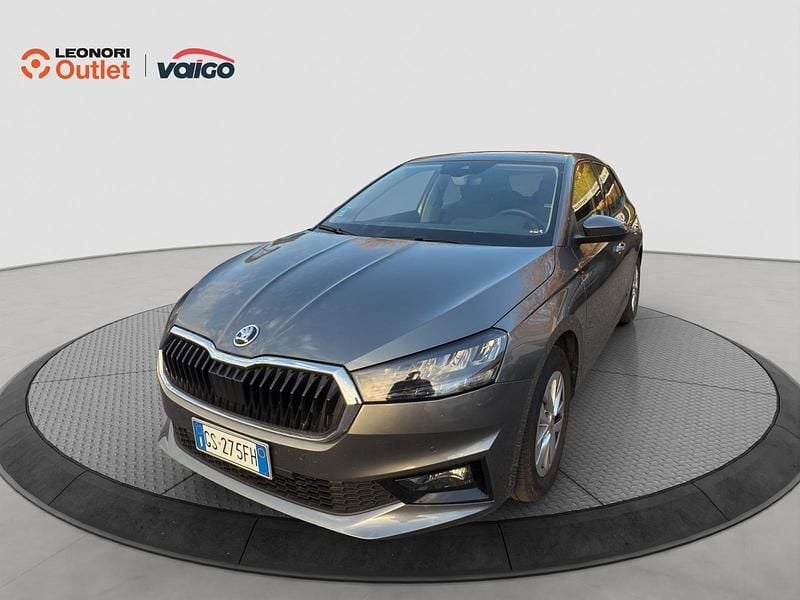 Grigio graphite metallizzato Usata 2024 Skoda Fabia Selection Due volumi | 16.500 € (Buon prezzo) - Immagine 1/4
