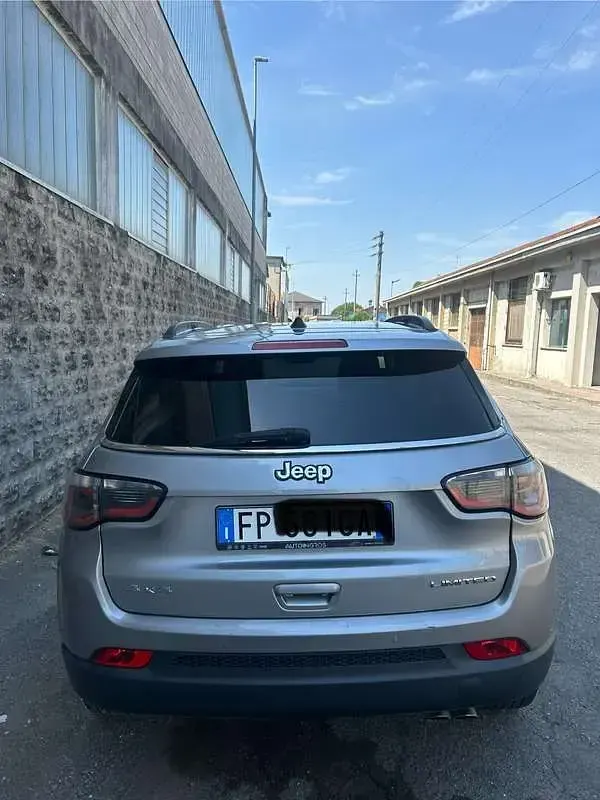 Usata Jeep Compass Limited 140 CV (102 kW) 2018 SUV