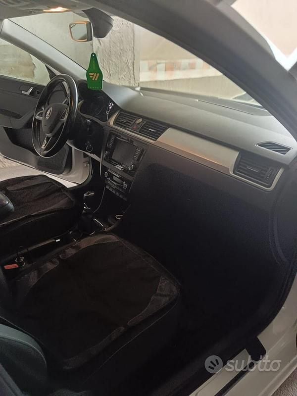 Usata Skoda Rapid 105 CV (77 kW) 2016 Bianco Utilitaria