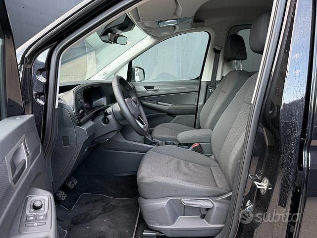 Nuova VW Caddy 101 CV (74 kW) 2025 Nero Monovolume