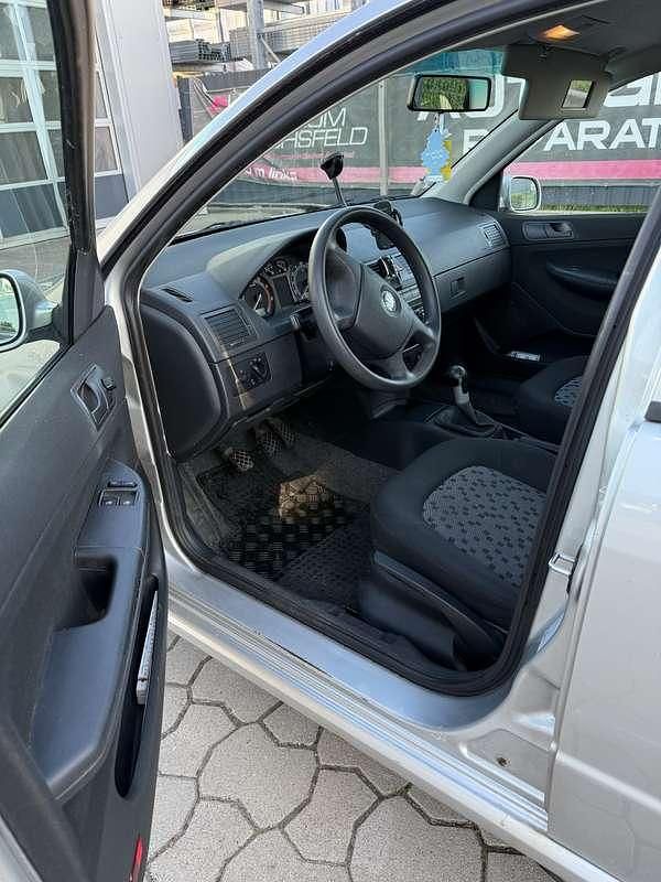 Usata Skoda Fabia Classic 64 CV (47 kW) 2006 Grigio Berlina