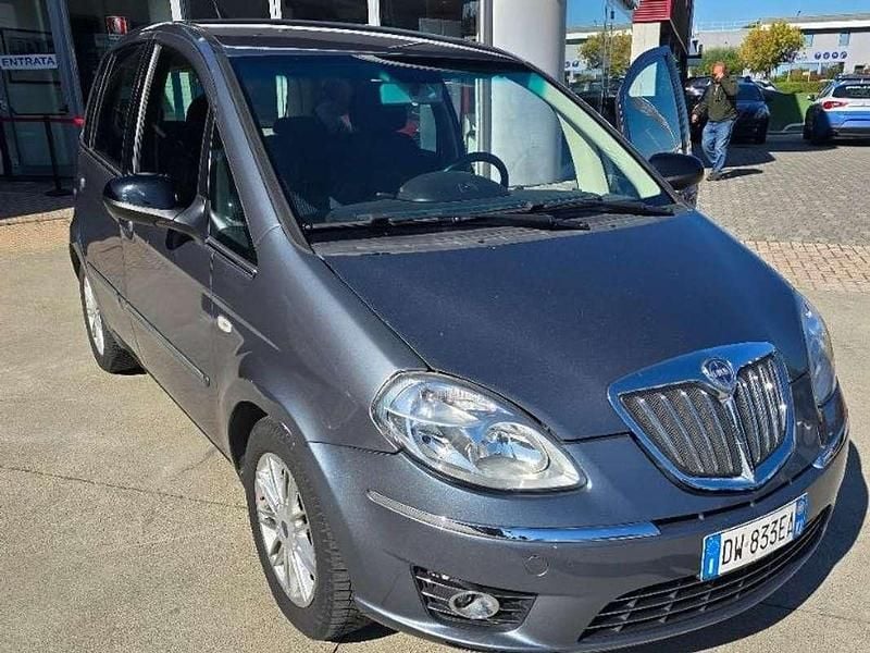 Grigio Usata 2009 Lancia Musa Monovolume | 2500 € (Super prezzo) - Immagine 1/4