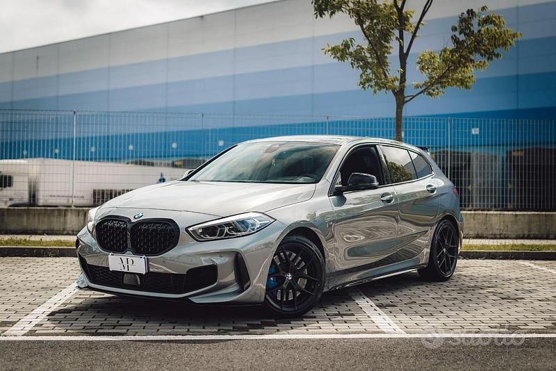 Usata BMW M135 Efficient Dynamics 326 CV (239 kW) 2022 Grigio Utilitaria