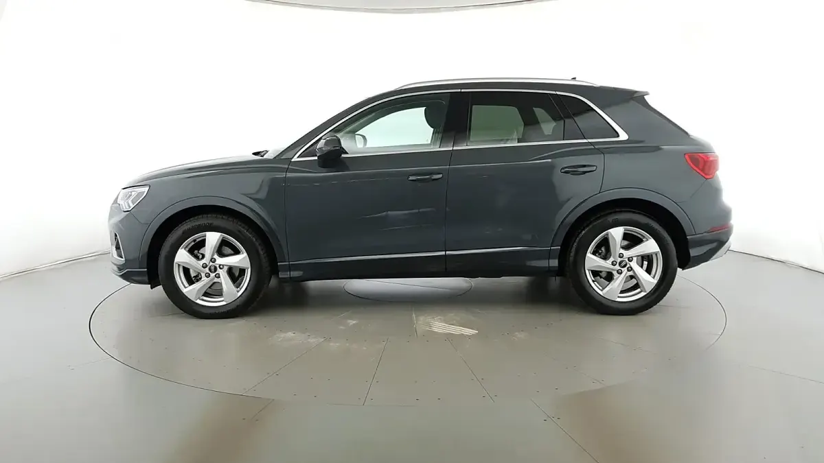 Usata Audi Q3 Advanced 150 CV (110 kW) 2025 Grigio atomico metallizzato SUV