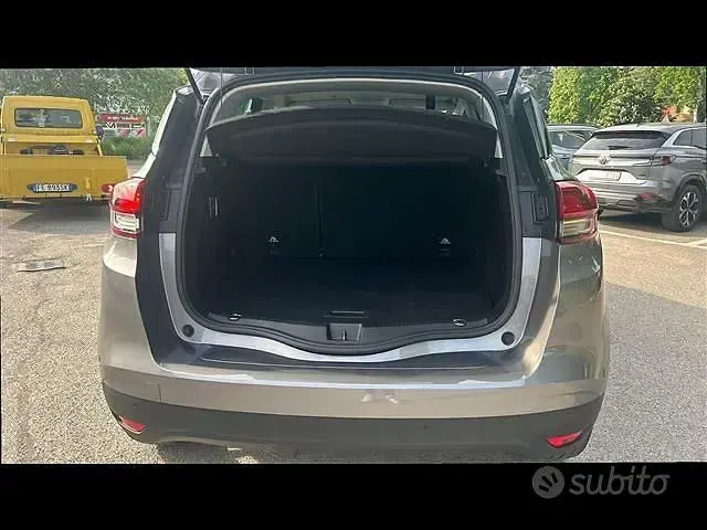Usata Renault Scénic Intens 110 CV (80 kW) 2017 Grigio scuro Monovolume