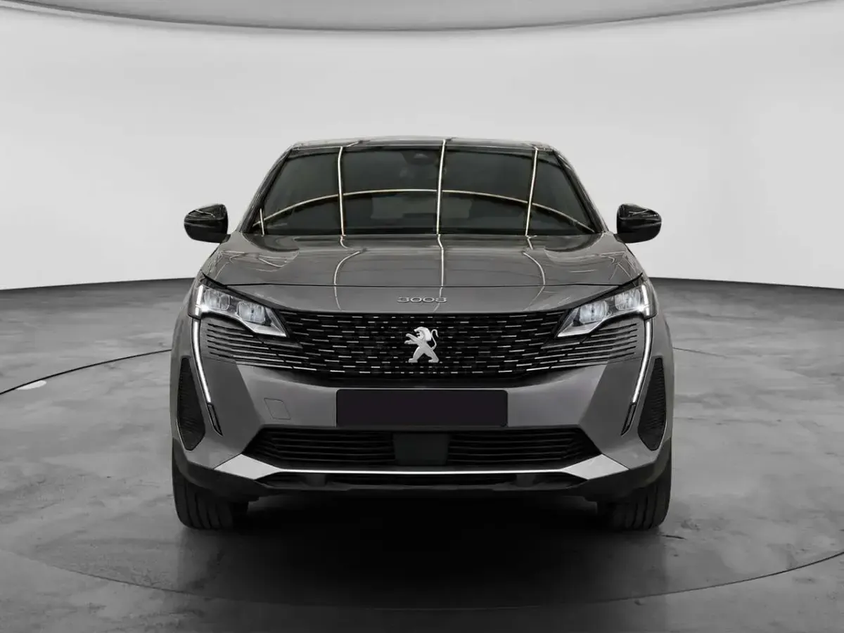 Usata Peugeot 3008 Allure 131 CV (96 kW) 2022 Grigio platino SUV