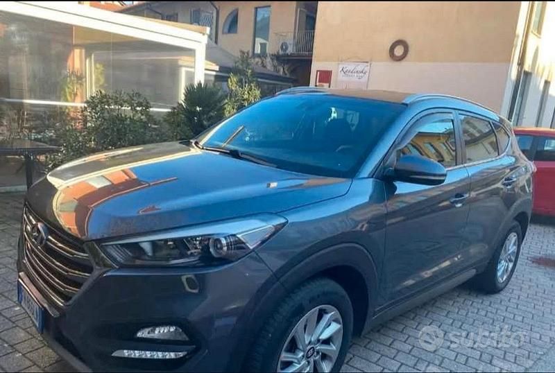 Usata Hyundai Tucson Xpossible 116 CV (85 kW) 2017 Grigio SUV