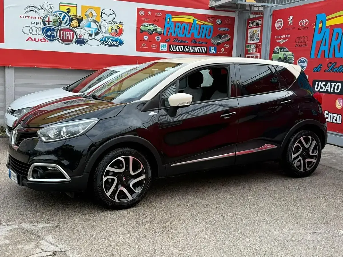 Usata Renault Captur 90 CV (66 kW) 2015 Nero SUV