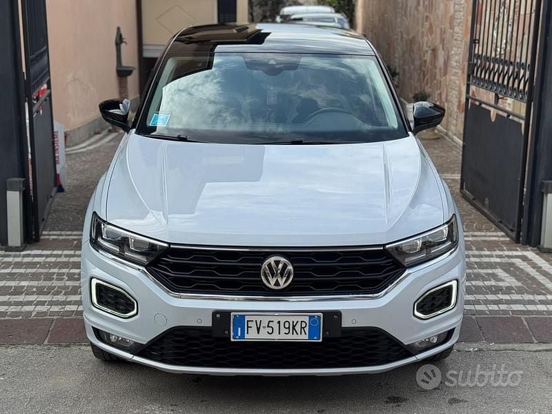 Usata VW T-Roc Advance 115 CV (84 kW) 2019 Grigio SUV