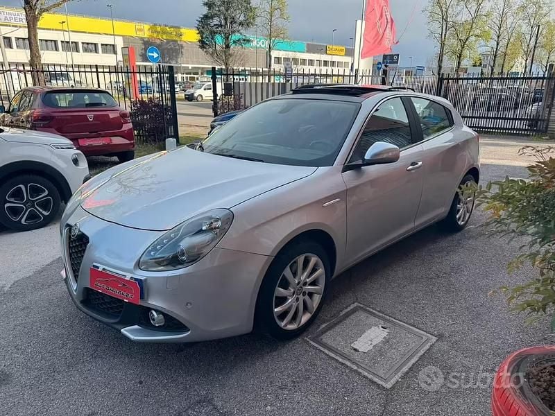 Usata Alfa Romeo Giulietta Super 175 CV (128 kW) 2016 Grigio Utilitaria