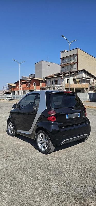 Usata Smart ForTwo Coupé 71 CV (52 kW) 2011 Nero Coupé