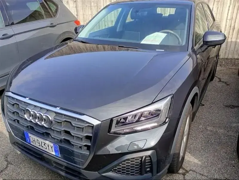 Usata Audi Q2 150 CV (110 kW) 2022 Grigio scuro SUV
