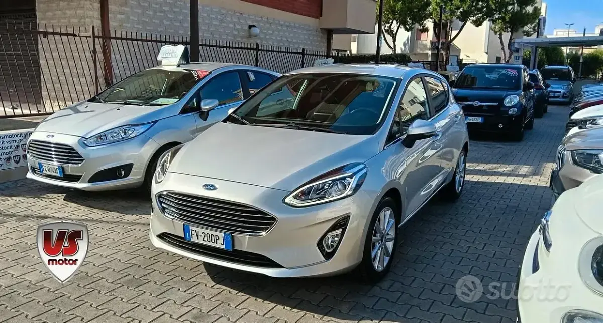 Usata Ford Fiesta 86 CV (63 kW) 2019 Grigio Utilitaria