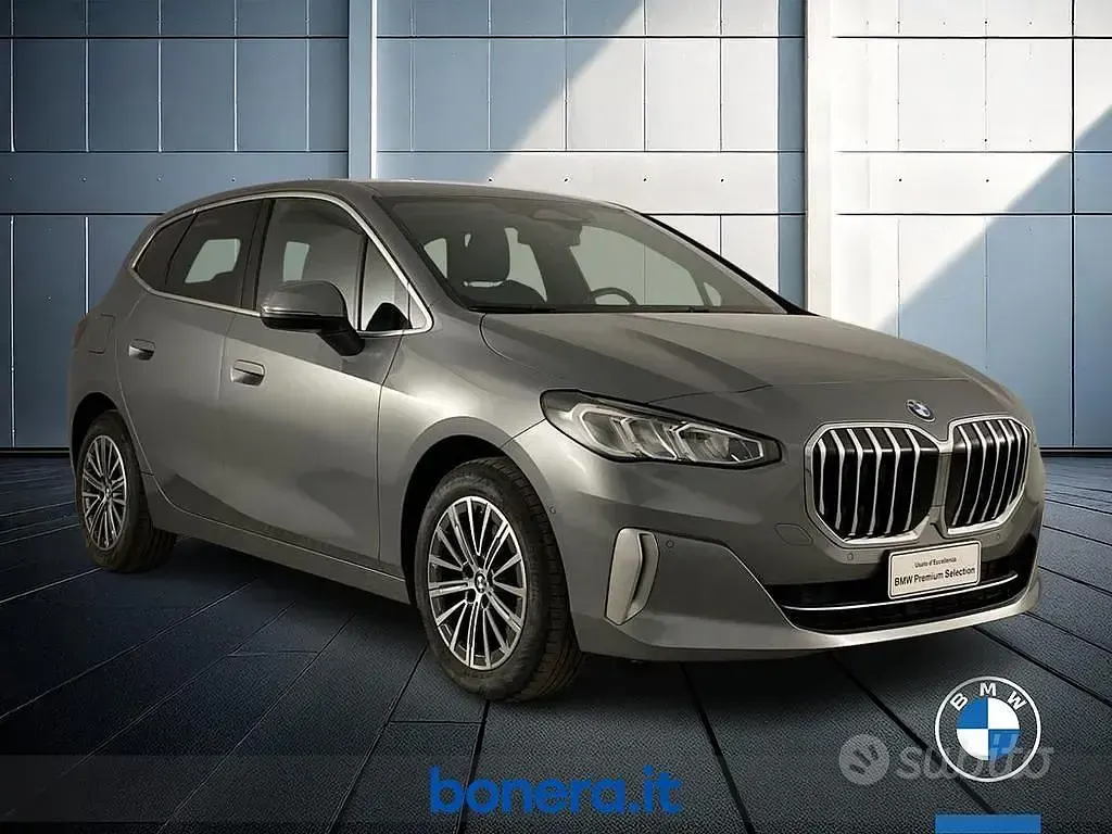 Usata BMW 218 Active Tourer Luxury Line 150 CV (110 kW) 2022 Grigio Monovolume