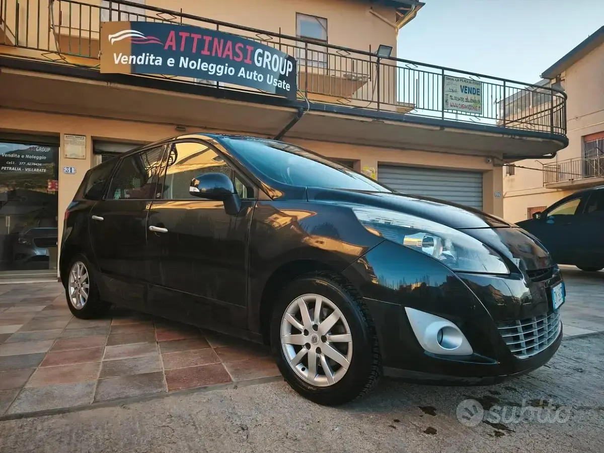 Usata Renault Grand Scénic III 130 CV (95 kW) 2009 Nero Monovolume