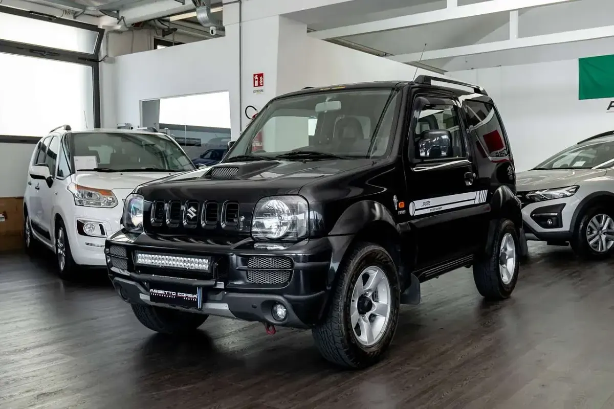 Usata Suzuki Jimny 86 CV (63 kW) 2008 Nero SUV