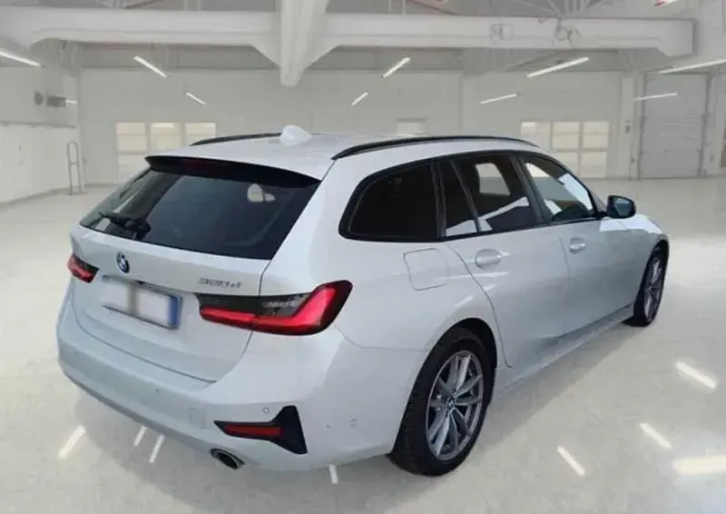 Usata BMW 320 Advantage 190 CV (139 kW) 2021 Bianco Station wagon