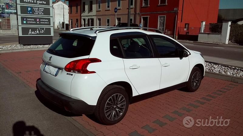 Usata 2013 Peugeot 2008 SUV | 2900 € (Buon prezzo) - Immagine 1/4