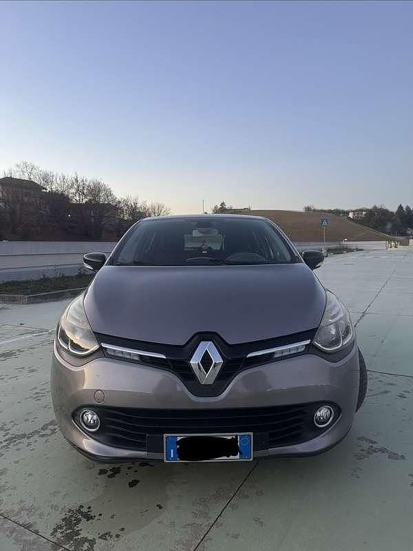 Usata Renault Clio IV Dynamique 75 CV (55 kW) 2014 Berlina
