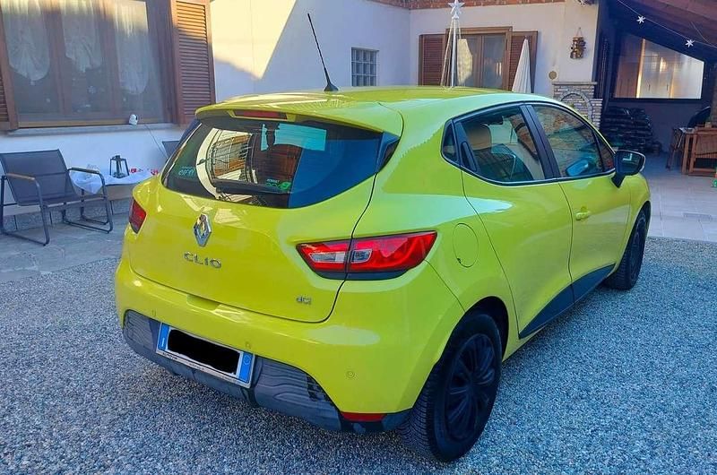 Usata Renault Clio IV 75 CV (55 kW) 2014 Berlina