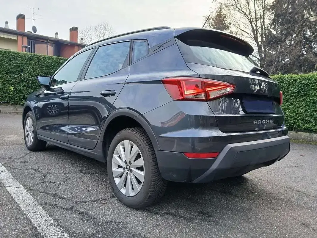 Usata Seat Arona Style 95 CV (69 kW) 2019 Grigio SUV
