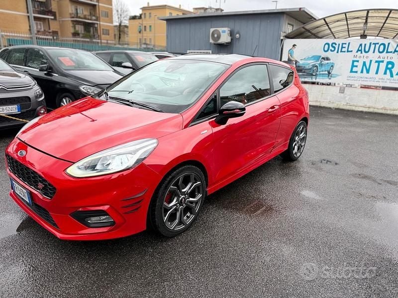 Usata Ford Fiesta ST-Line 85 CV (62 kW) 2018 Rosso Berlina