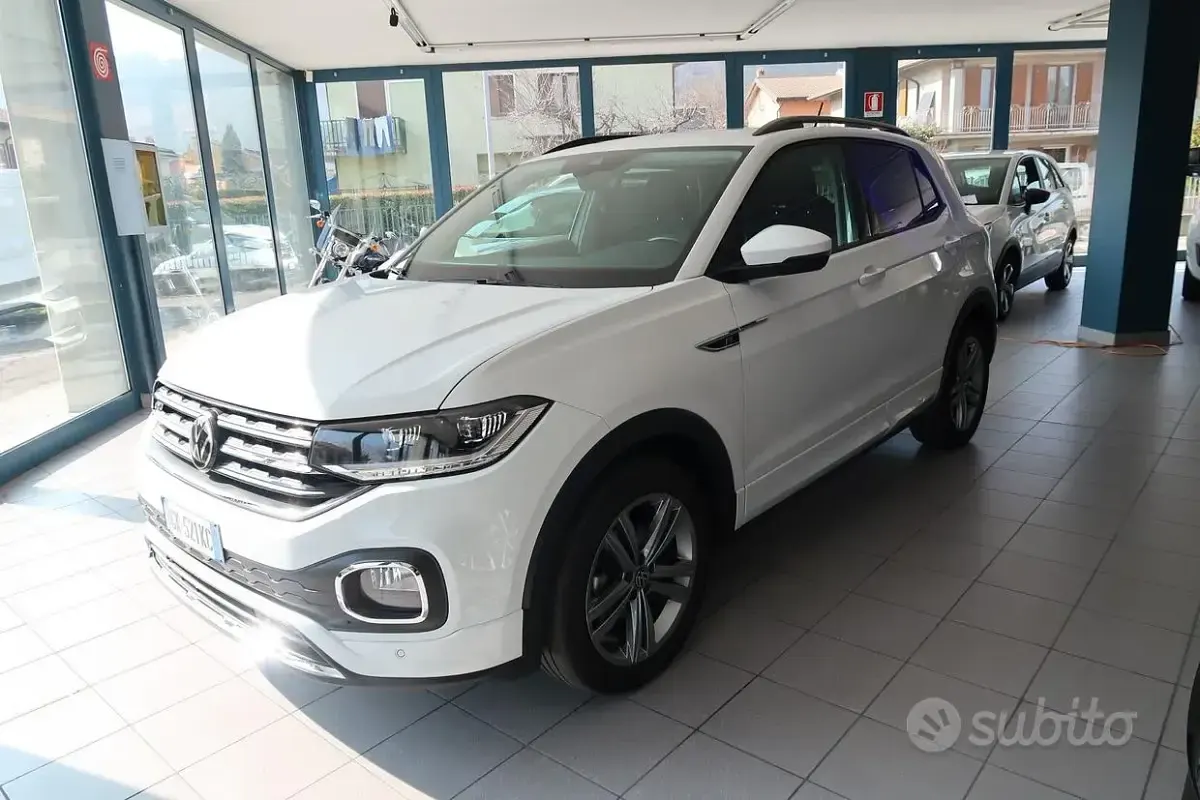 Usata VW T-Cross R-line 110 CV (80 kW) 2022 Bianco SUV