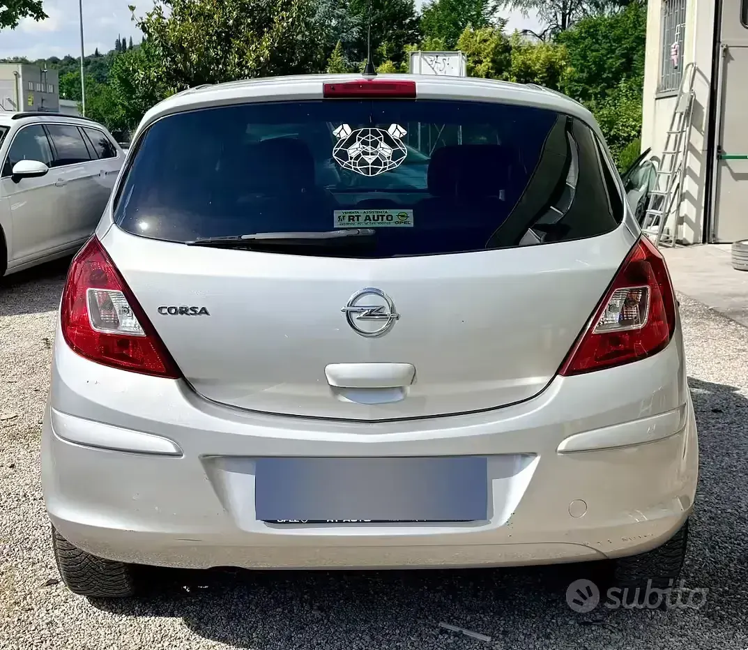 Używany Opel Corsa 85 KM (62 kW) 2013 Szary Hatchback