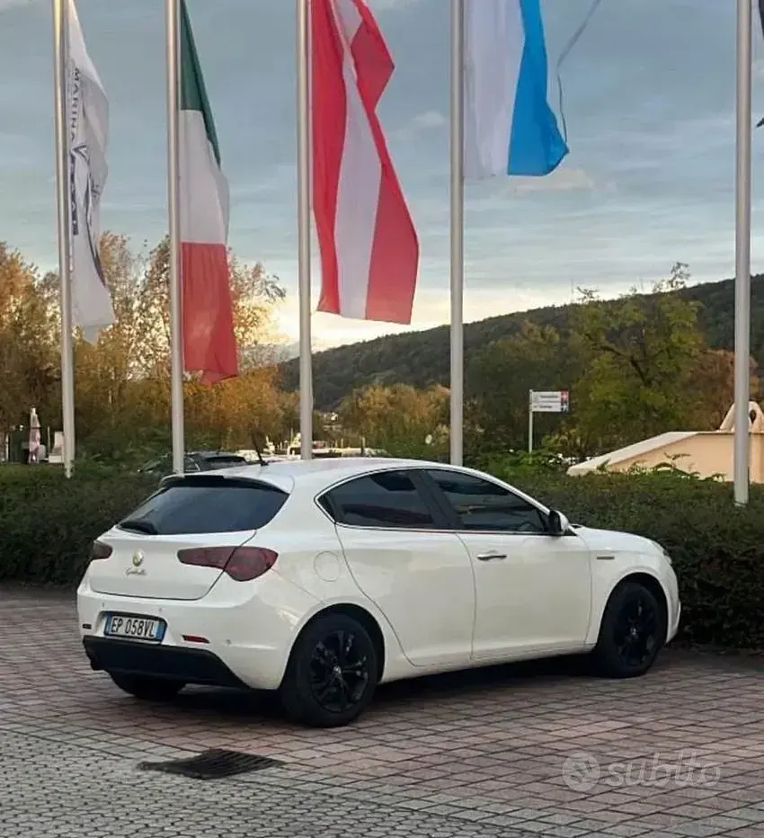 Usata Alfa Romeo Giulietta 109 CV (80 kW) 2008 Bianco Berlina