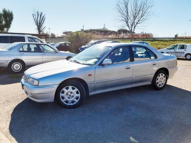 Usata Rover 600 116 CV (85 kW) 1998 Argento Berlina