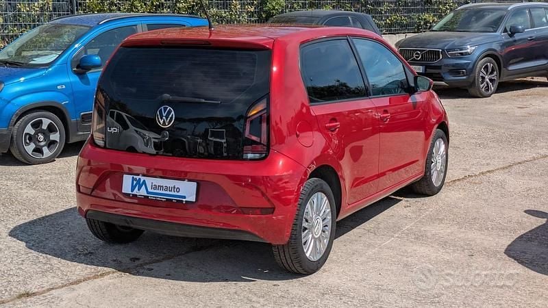 Usata VW up! move up! 65 CV (47 kW) 2023 Rosso Utilitaria