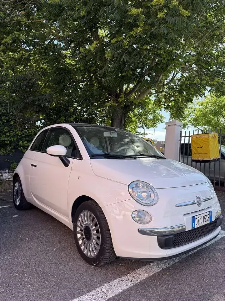 Usata Fiat 500 Lounge 69 CV (50 kW) 2010 Bianco Utilitaria
